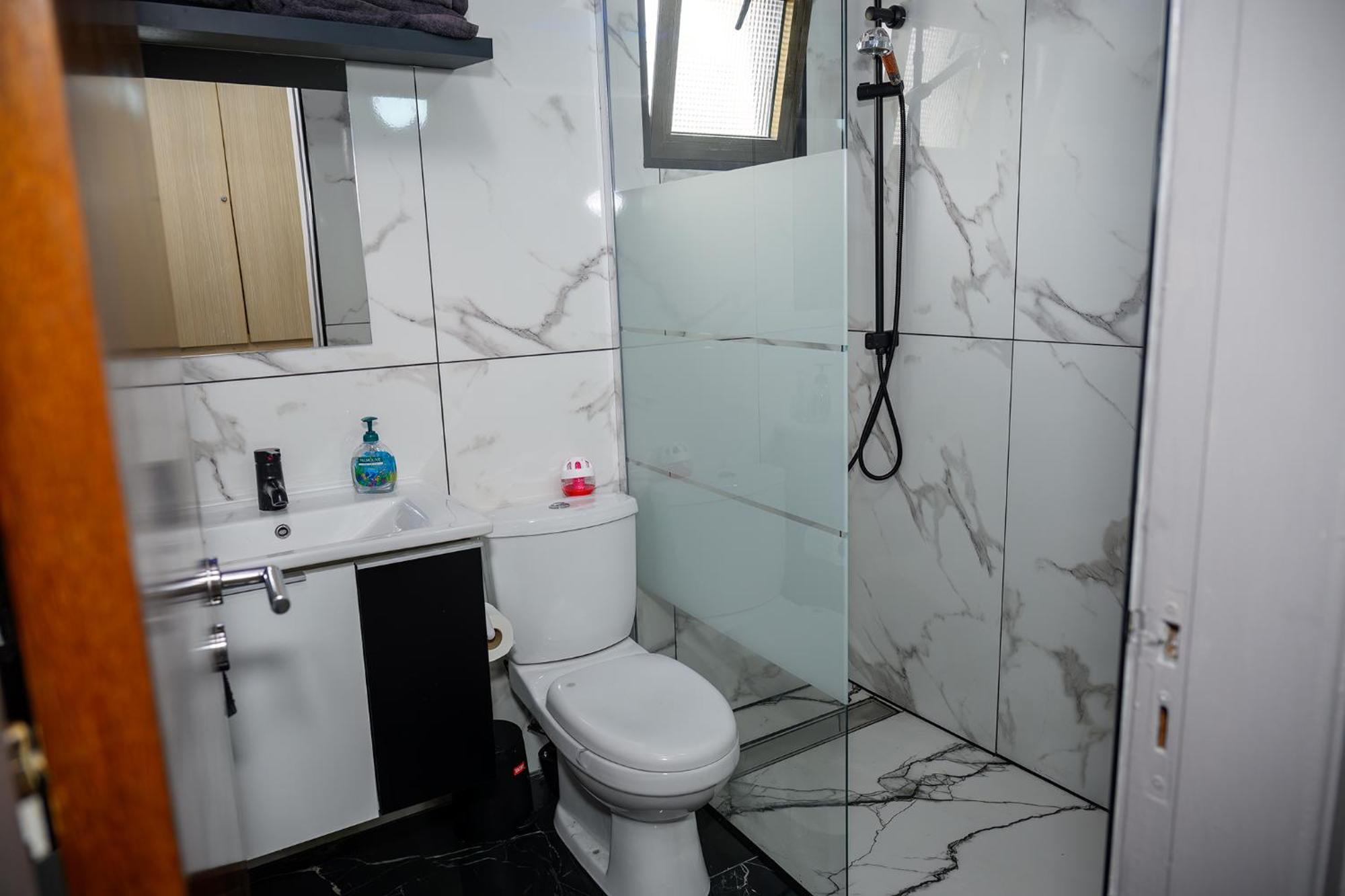 Demetris Apartment Менеоу Экстерьер фото